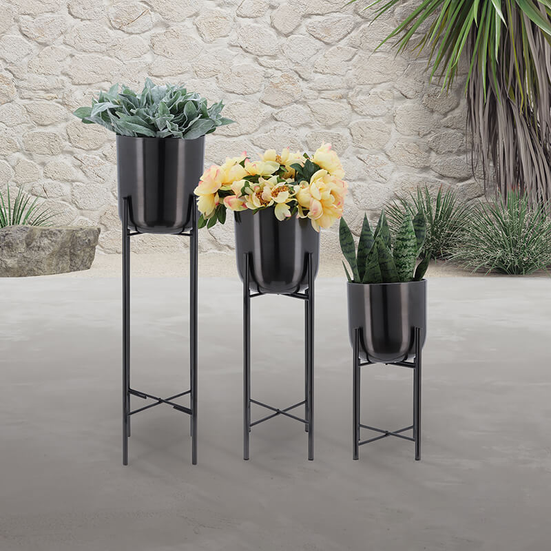40/30/20" Black Metal Planters On Stand - Set Of 3